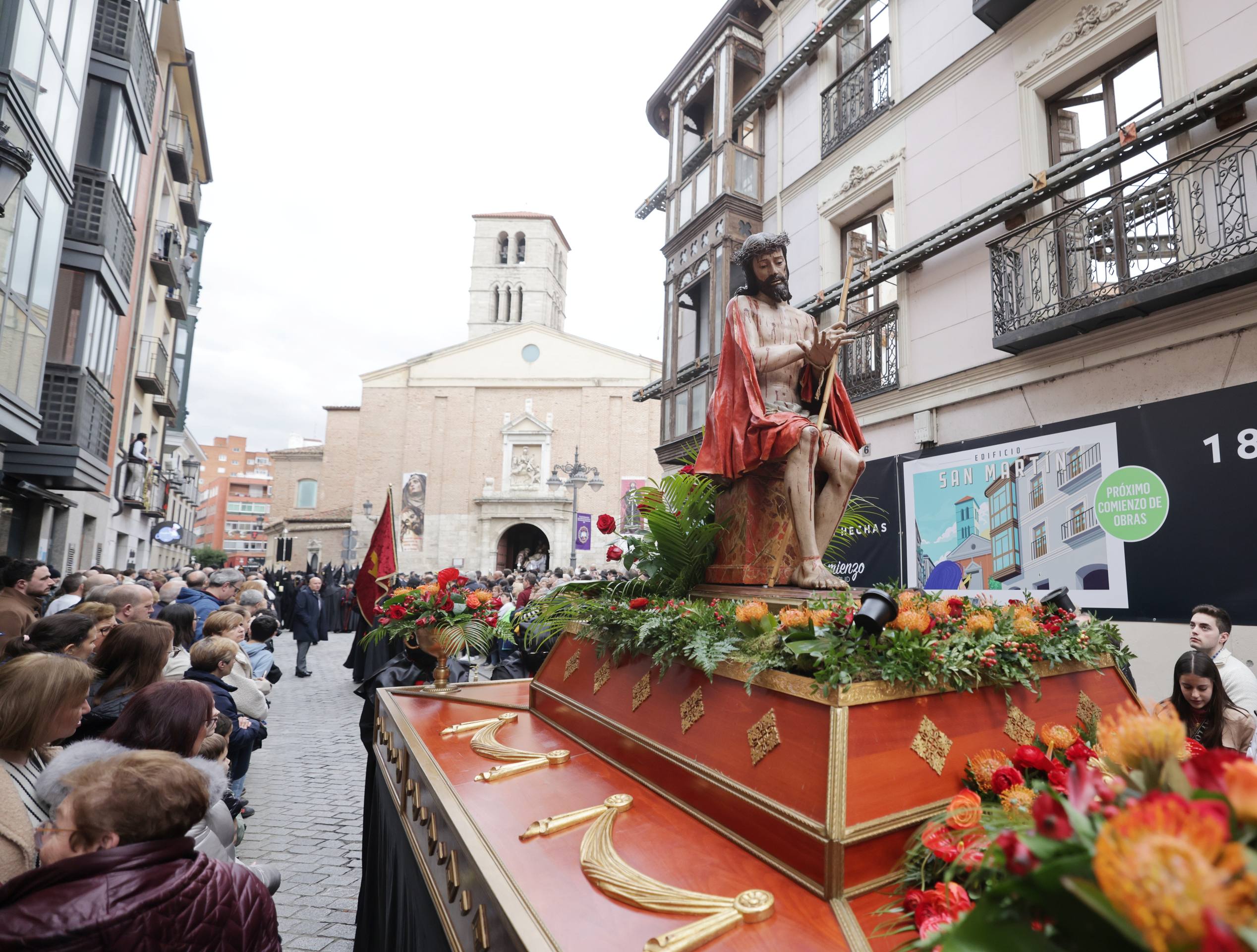 La procesión de Penitencia y Caridad, en imágenes