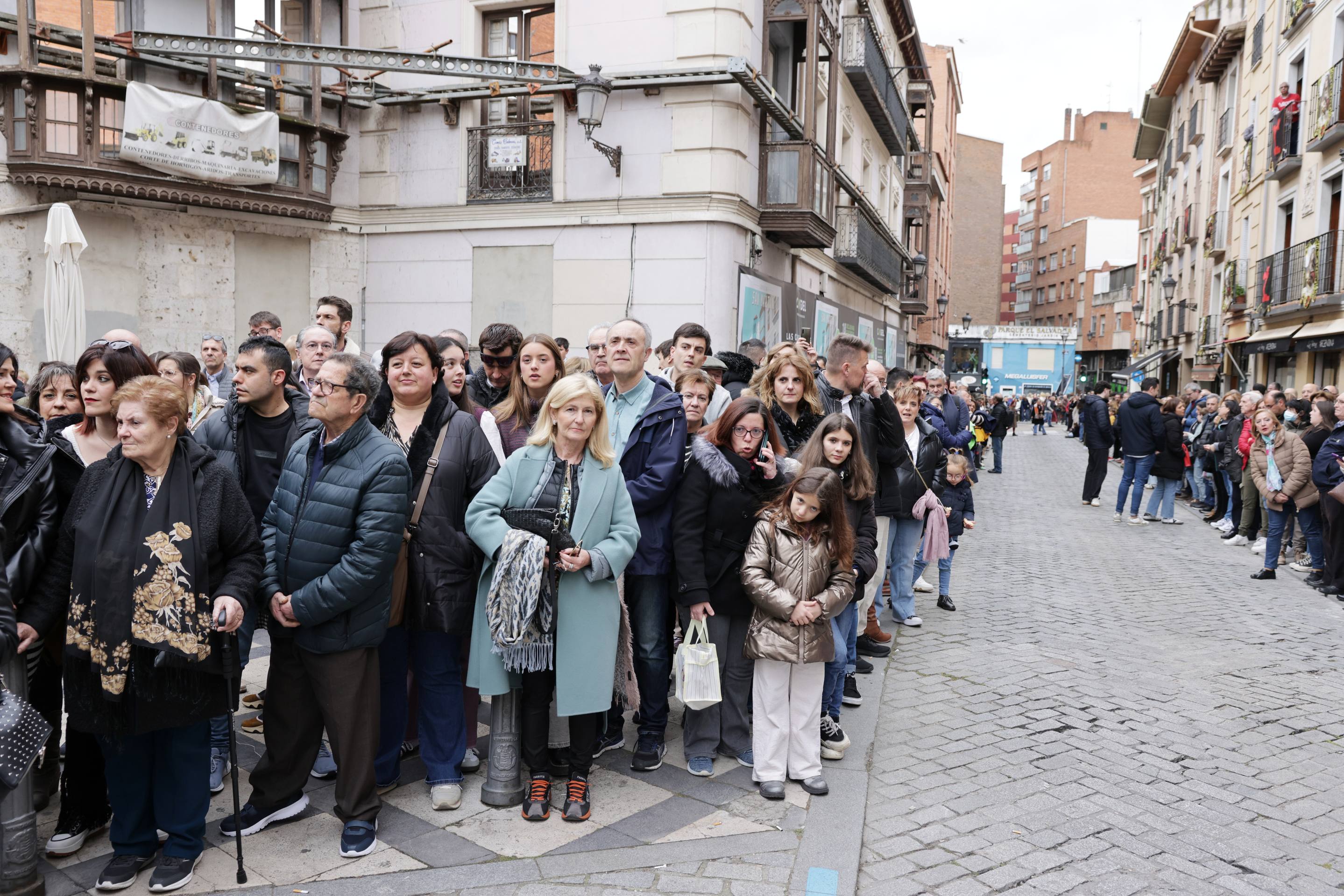 La procesión de Penitencia y Caridad, en imágenes