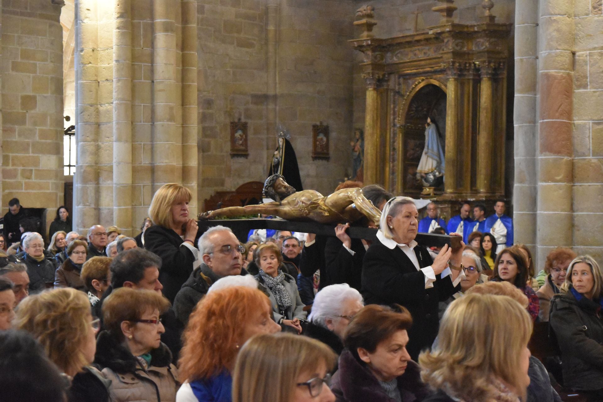 Aguilar emociona con La Arbolada