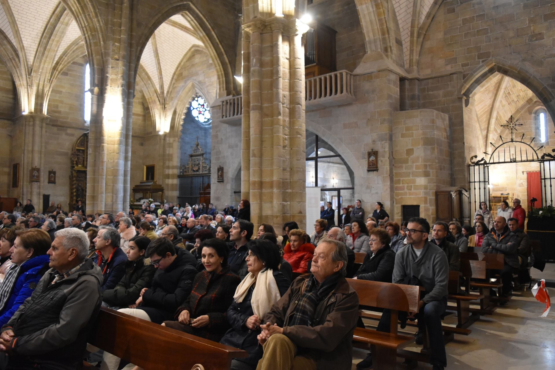 Aguilar emociona con La Arbolada