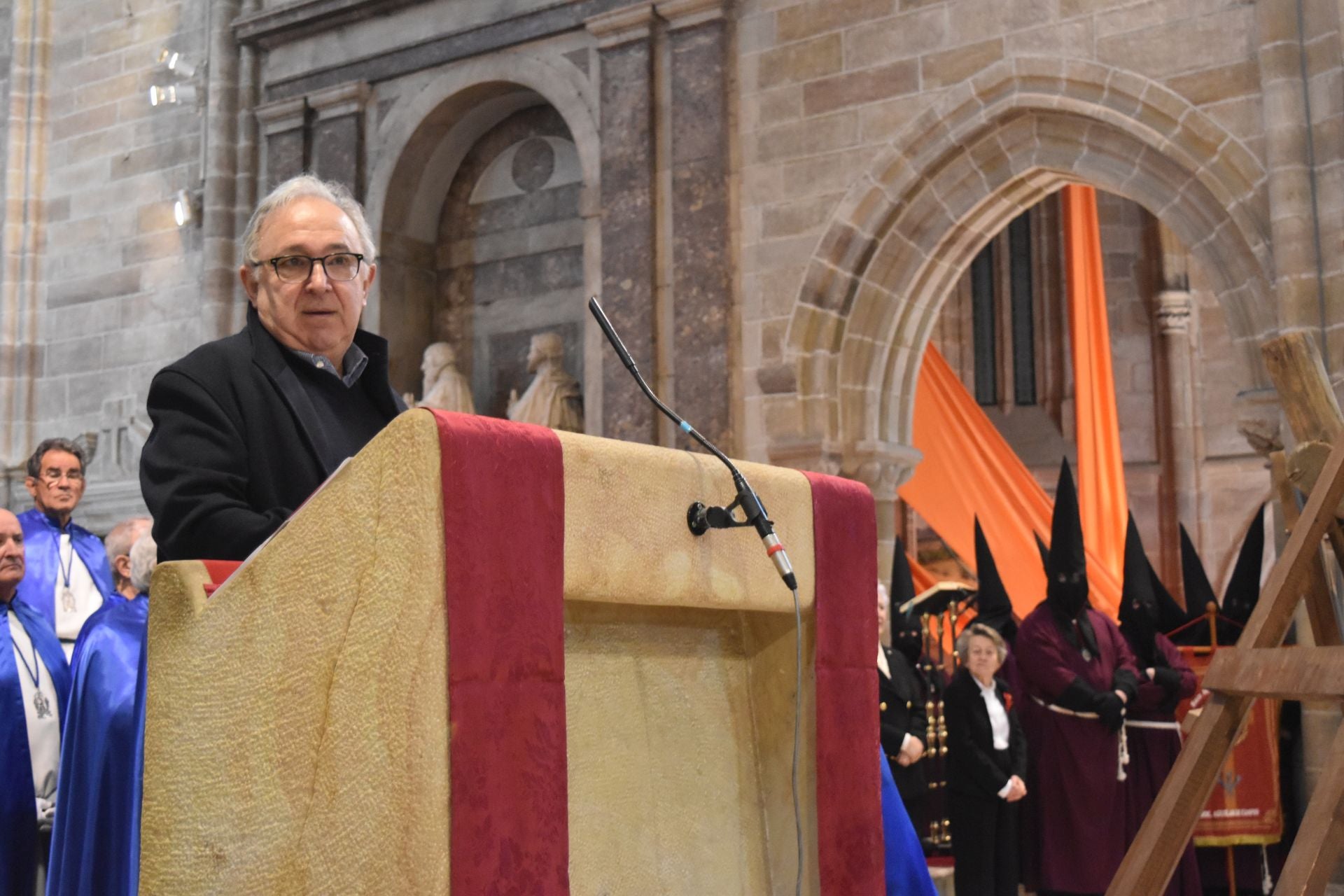 Aguilar emociona con La Arbolada