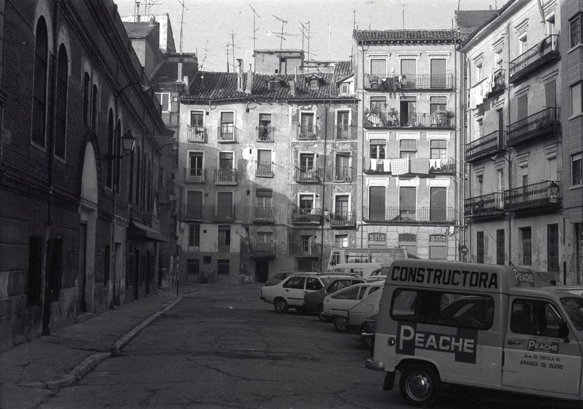 Imagen principal - El edificio del barrio &#039;pesquero&#039; vallisoletano que sobrevivió al Alaska