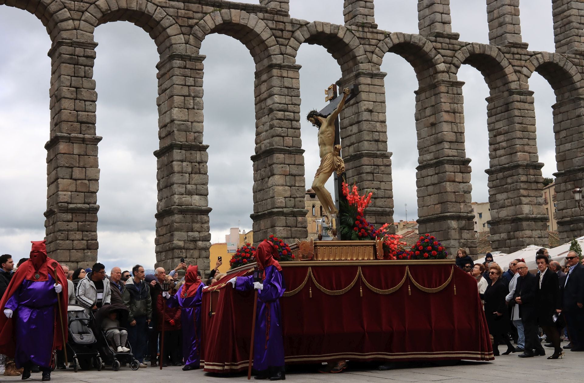 Fotos del traslado del Santo Cristo de San Marcos a la Catedral de Segovia