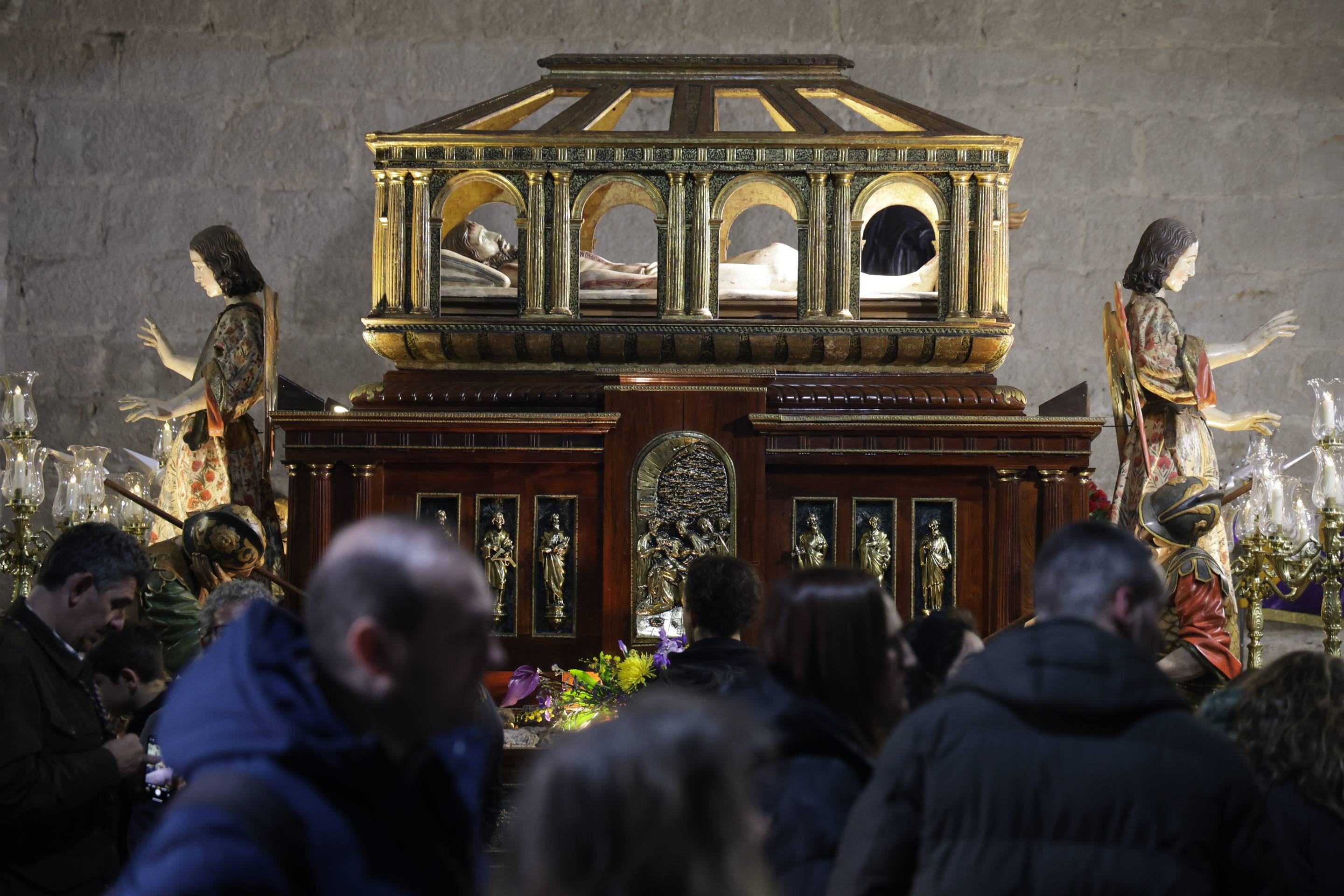 Las imágenes de la suspensión de la Procesión General del Viernes Santo