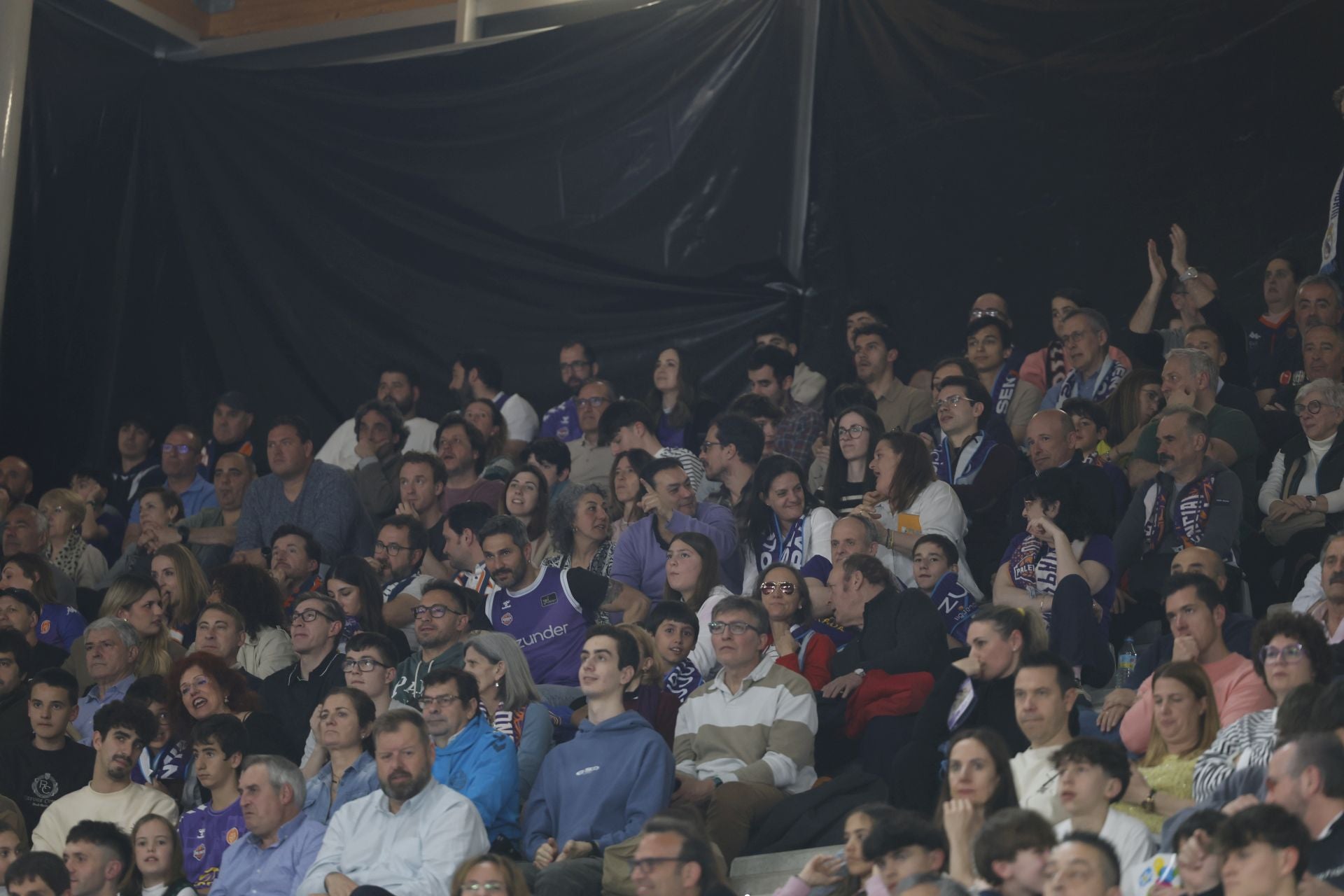 Así animó el público palentino al Súper Agropal ante el Tizona Burgos