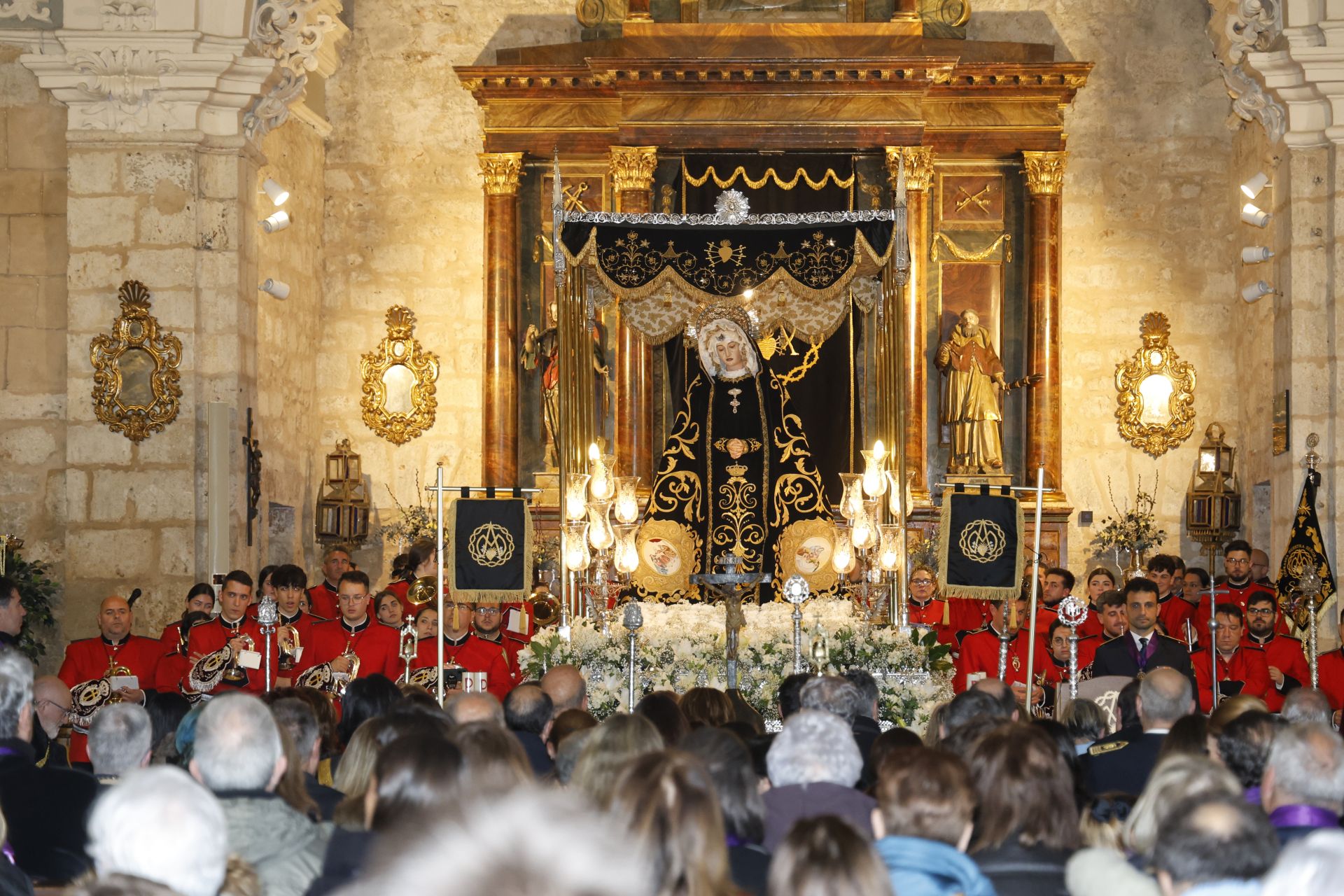 Palencia manifiesta su devoción por la Soledad
