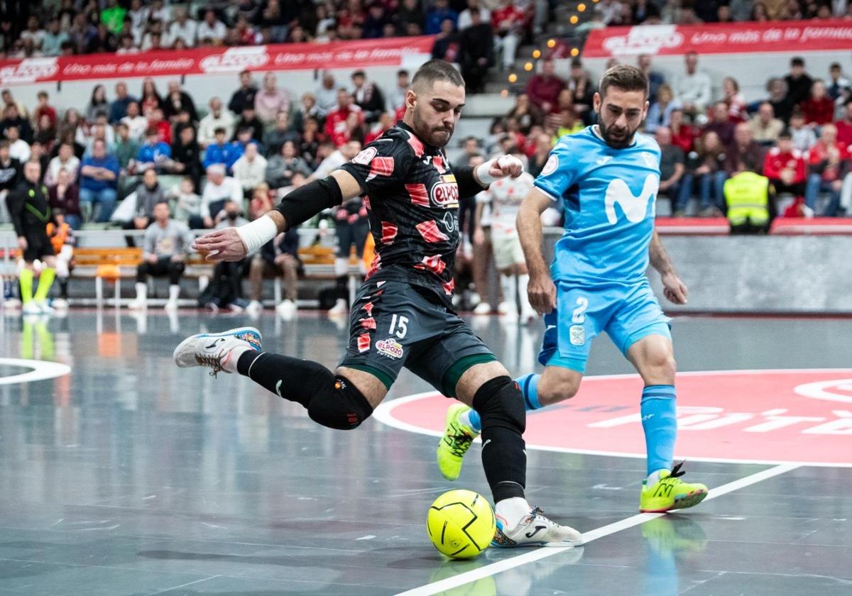 El segoviano Álvaro Carrión, durante un partido de esta temporada.