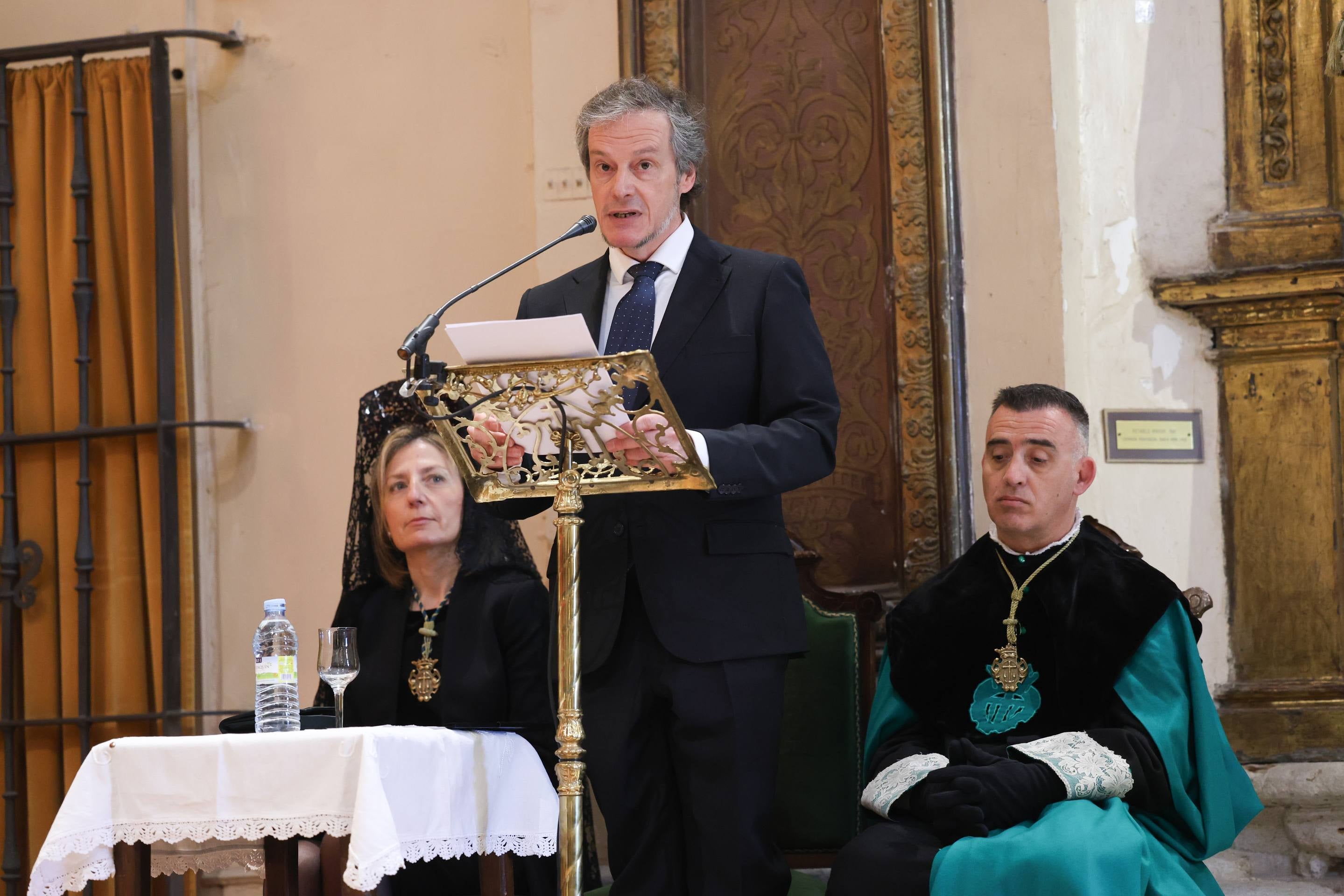El Ofrecimiento de Dolores del Sábado Santo, en imágenes