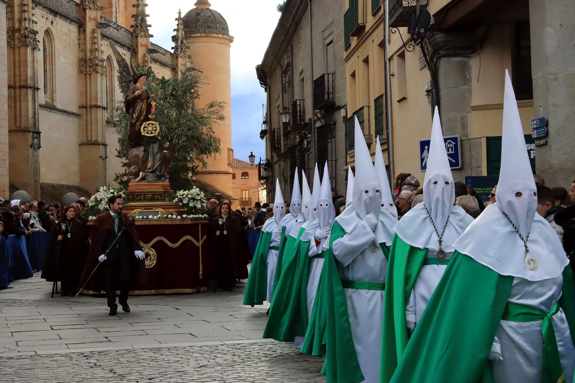 Fotos del Viernes Santo en Segovia (1 de 2)