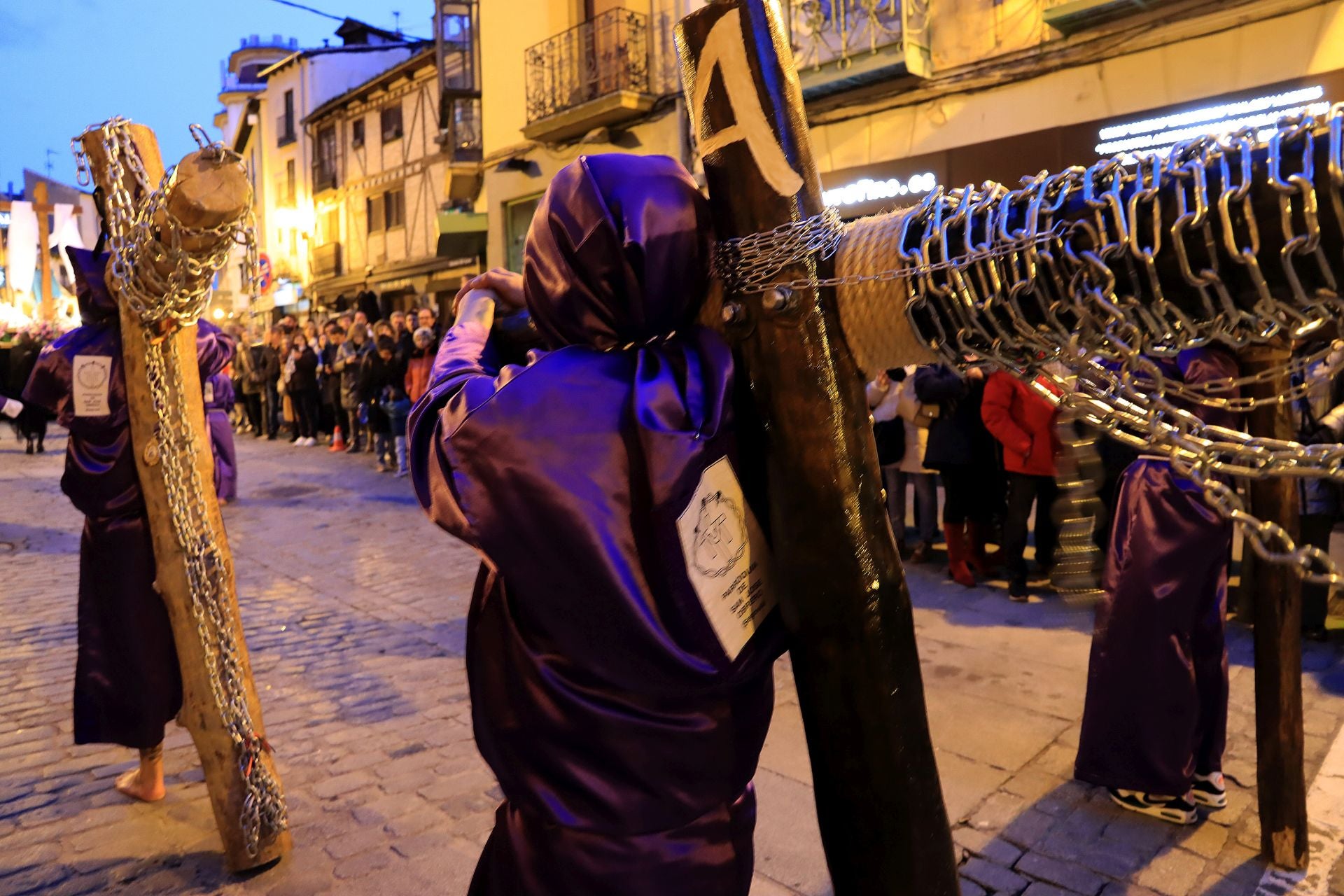 Fotos del Viernes Santo en Segovia (2 de 2)