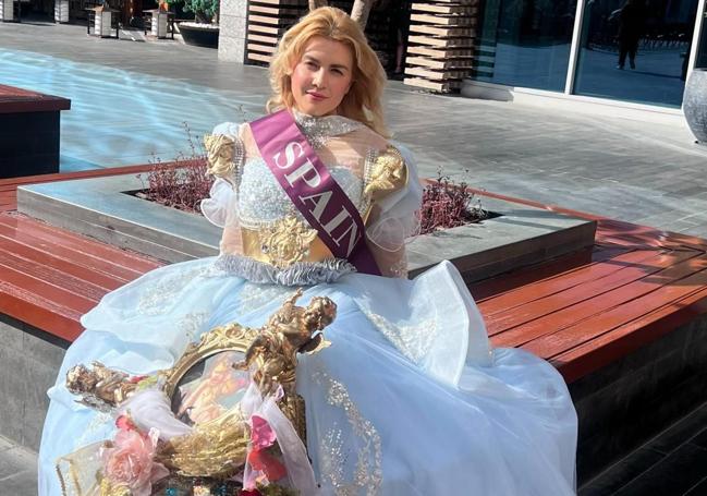 Rosana Largo represetando a España en Dubai.