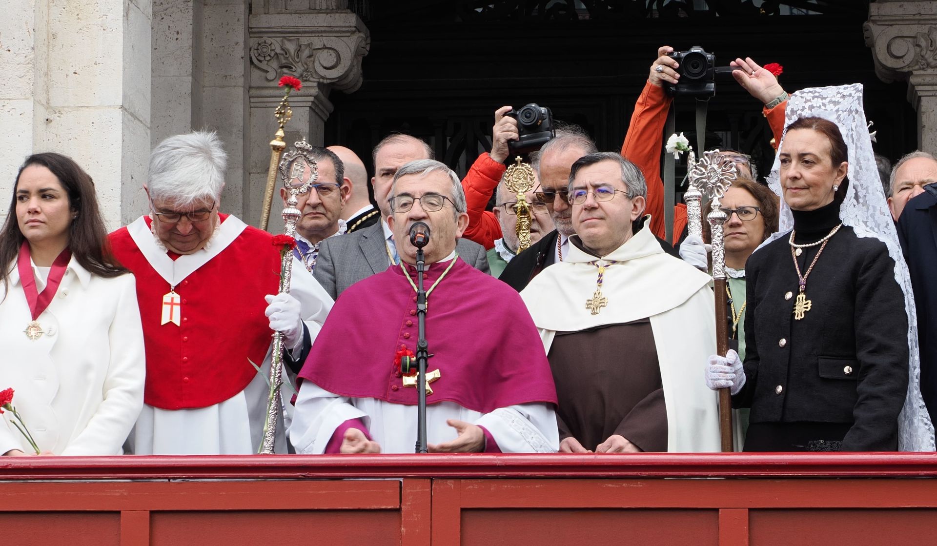 La Misa Pascual y el Encuentro de Jesús Resucitado con la Virgen de la Alegría en Valladolid