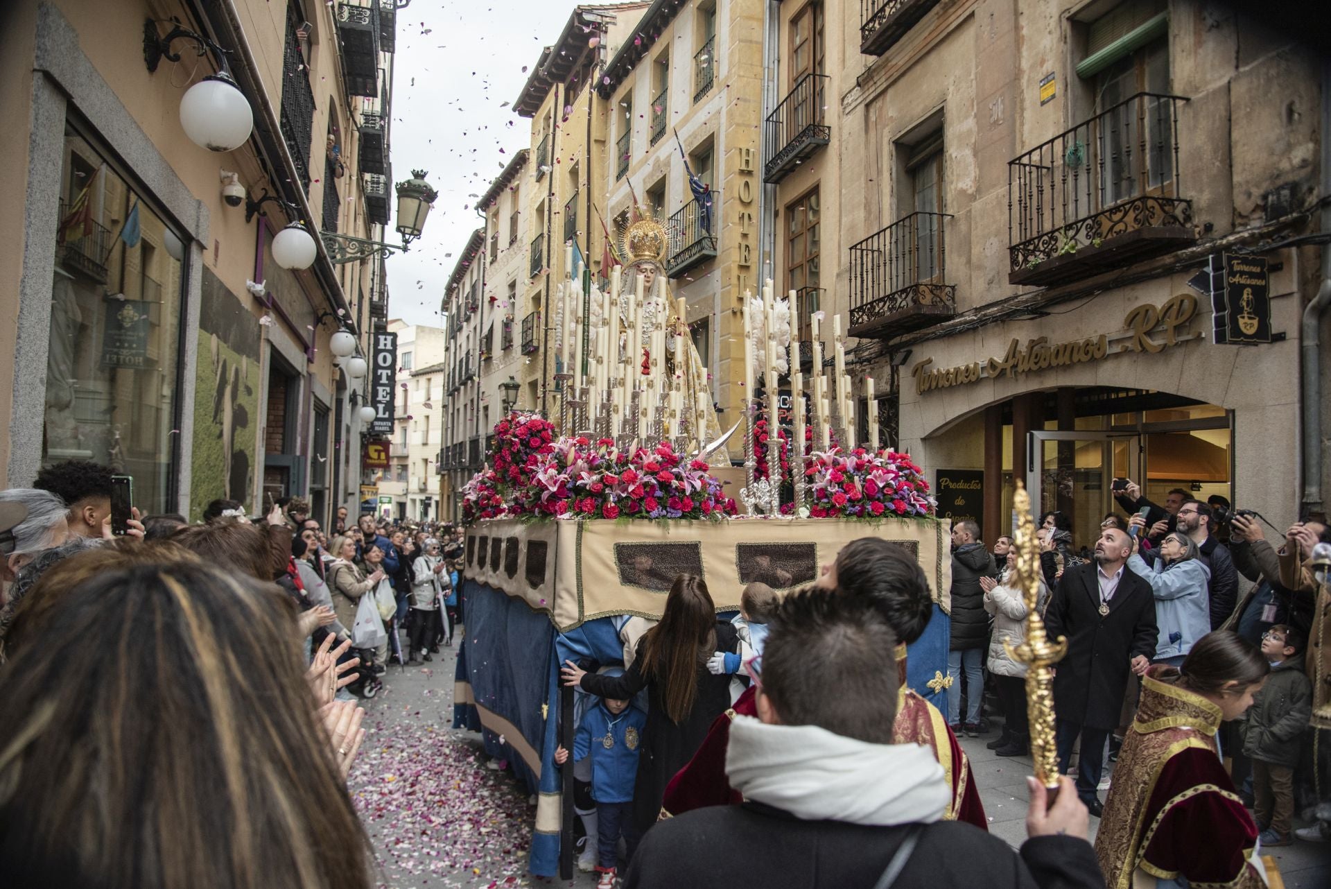 La Procesión de la Virgen del Rocío de Segovia, en imágenes
