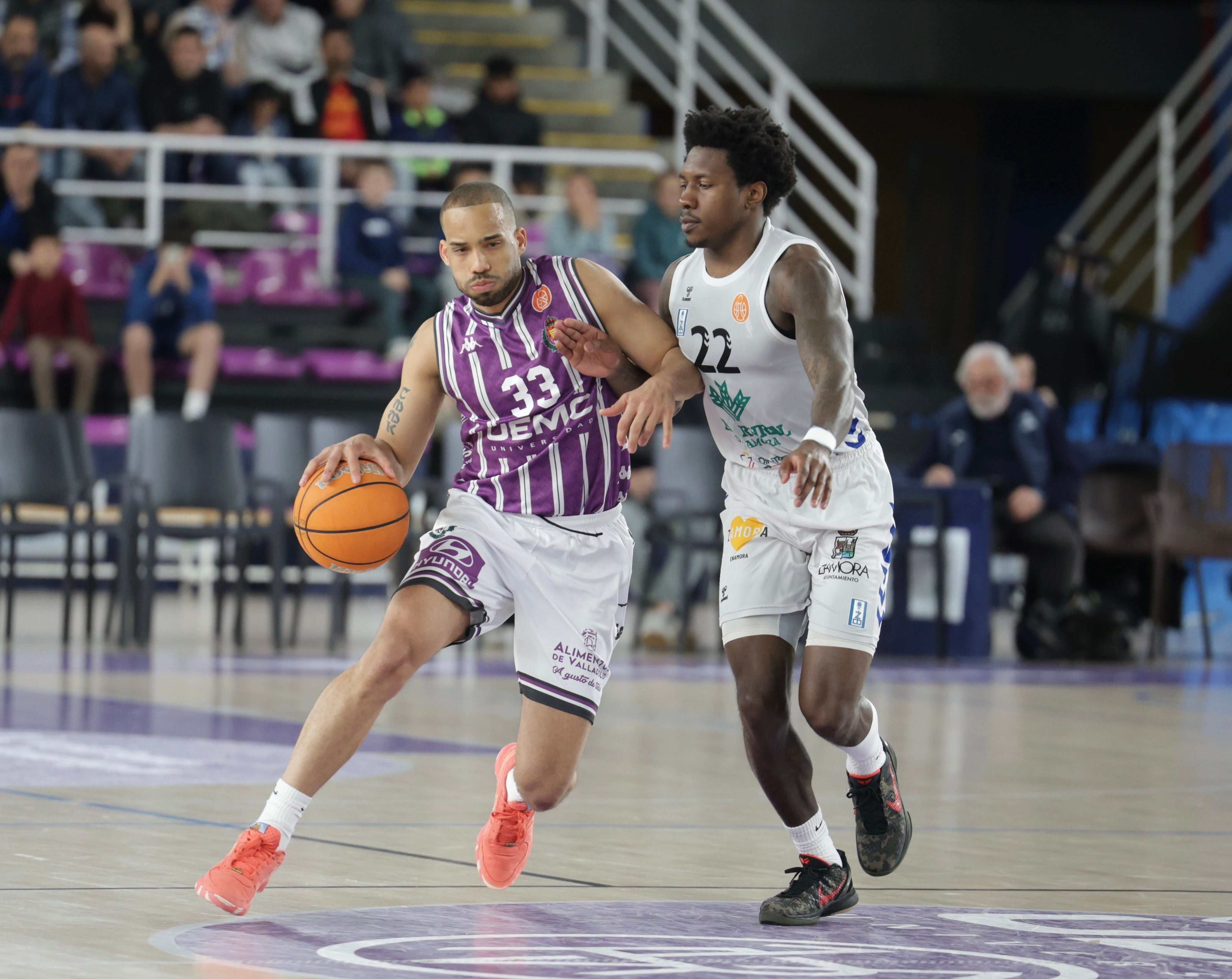 Las imágenes de la espectacular remontada del Real Valladolid Baloncesto contra el Zamora
