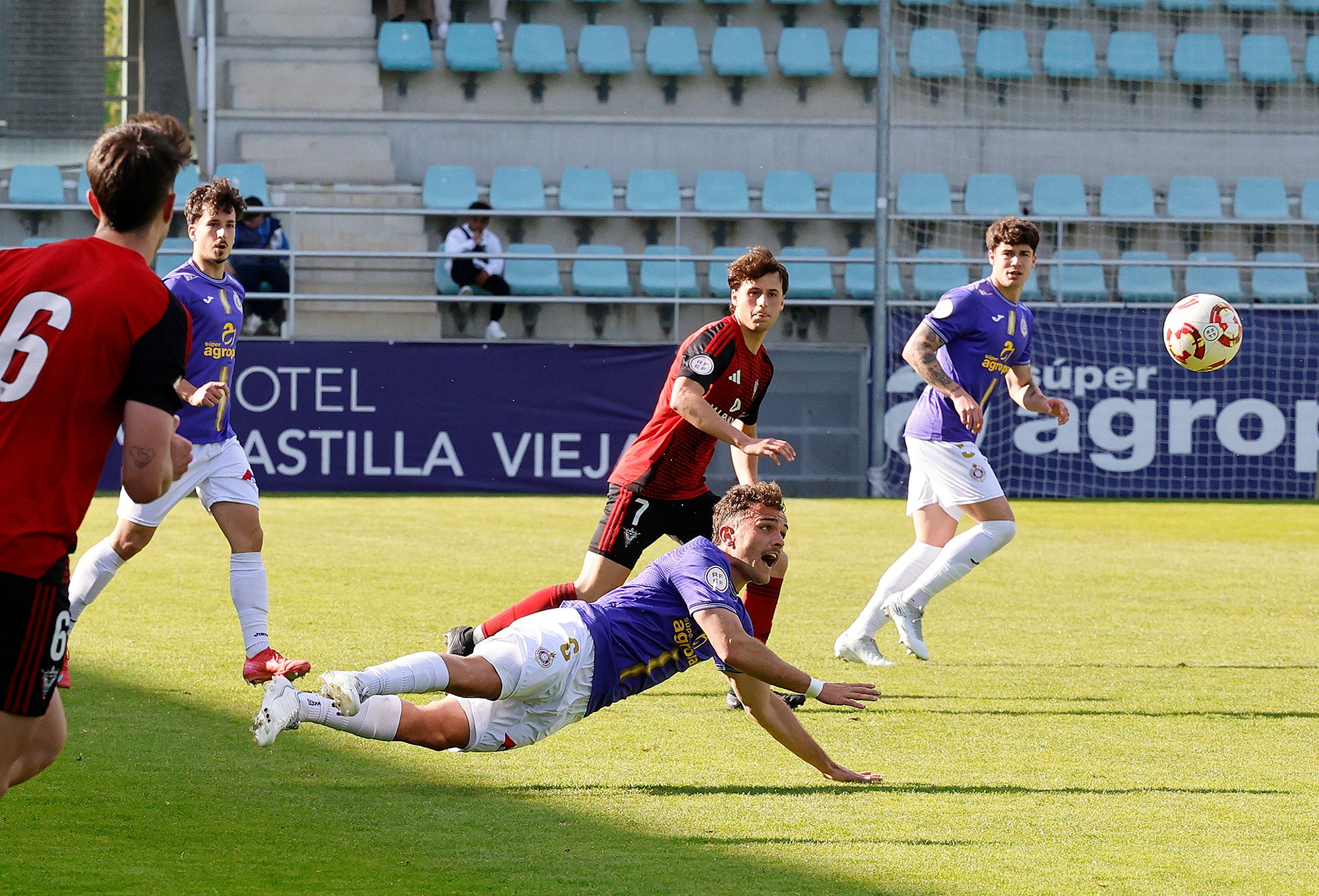 El Palencia Cristo no tuvo suerte ante el Mirandés B