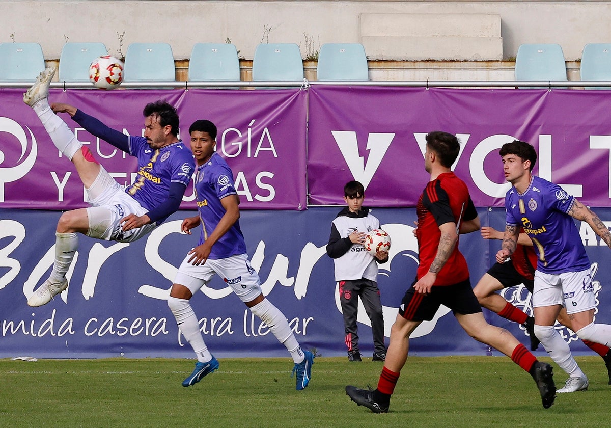 El Palencia Cristo no tuvo suerte ante el Mirandés B