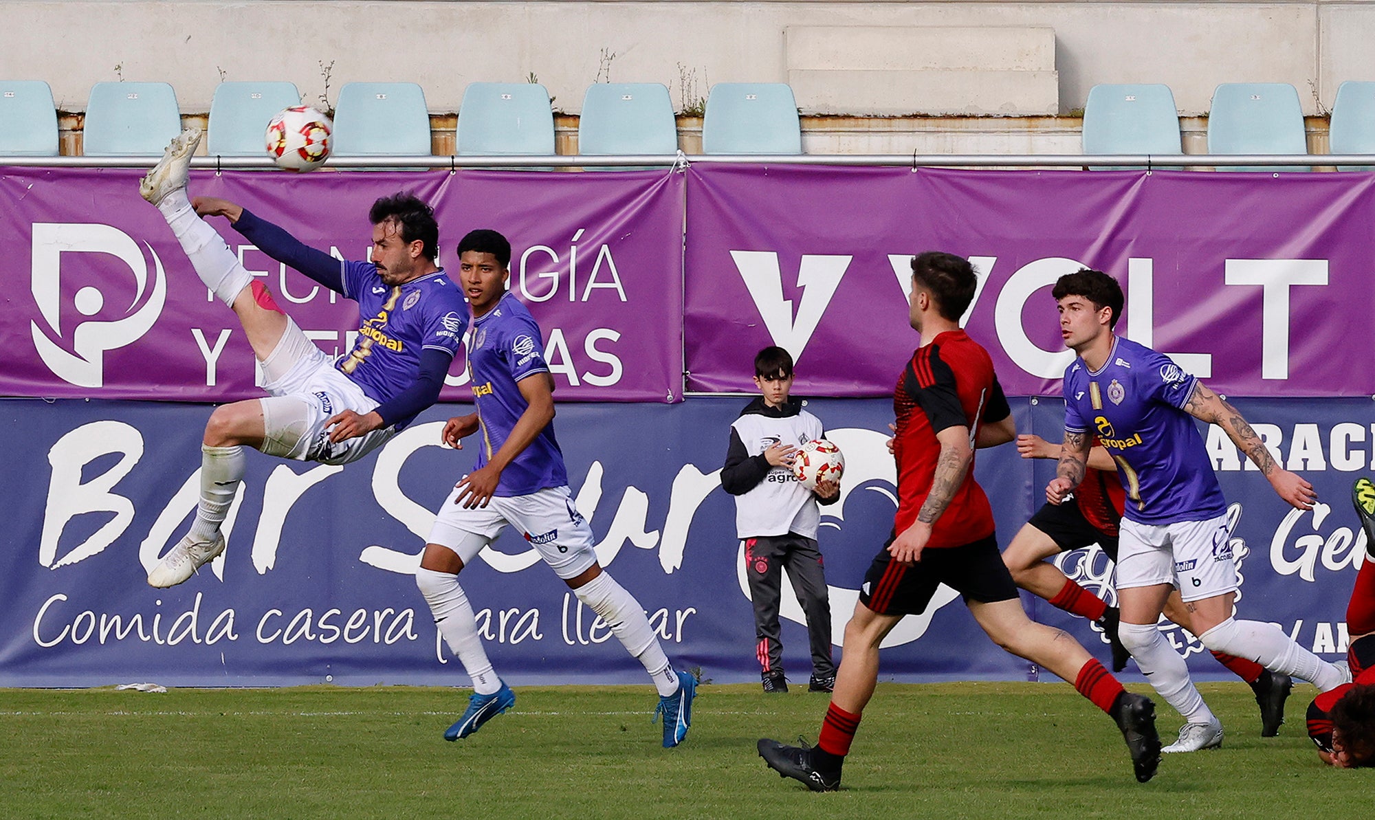 El Palencia Cristo no tuvo suerte ante el Mirandés B
