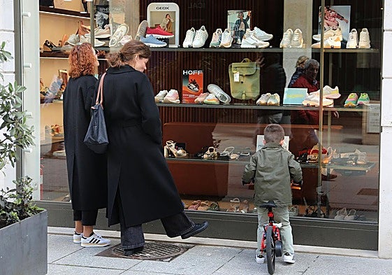 Escaparate de la Calle Mayor, este martes.