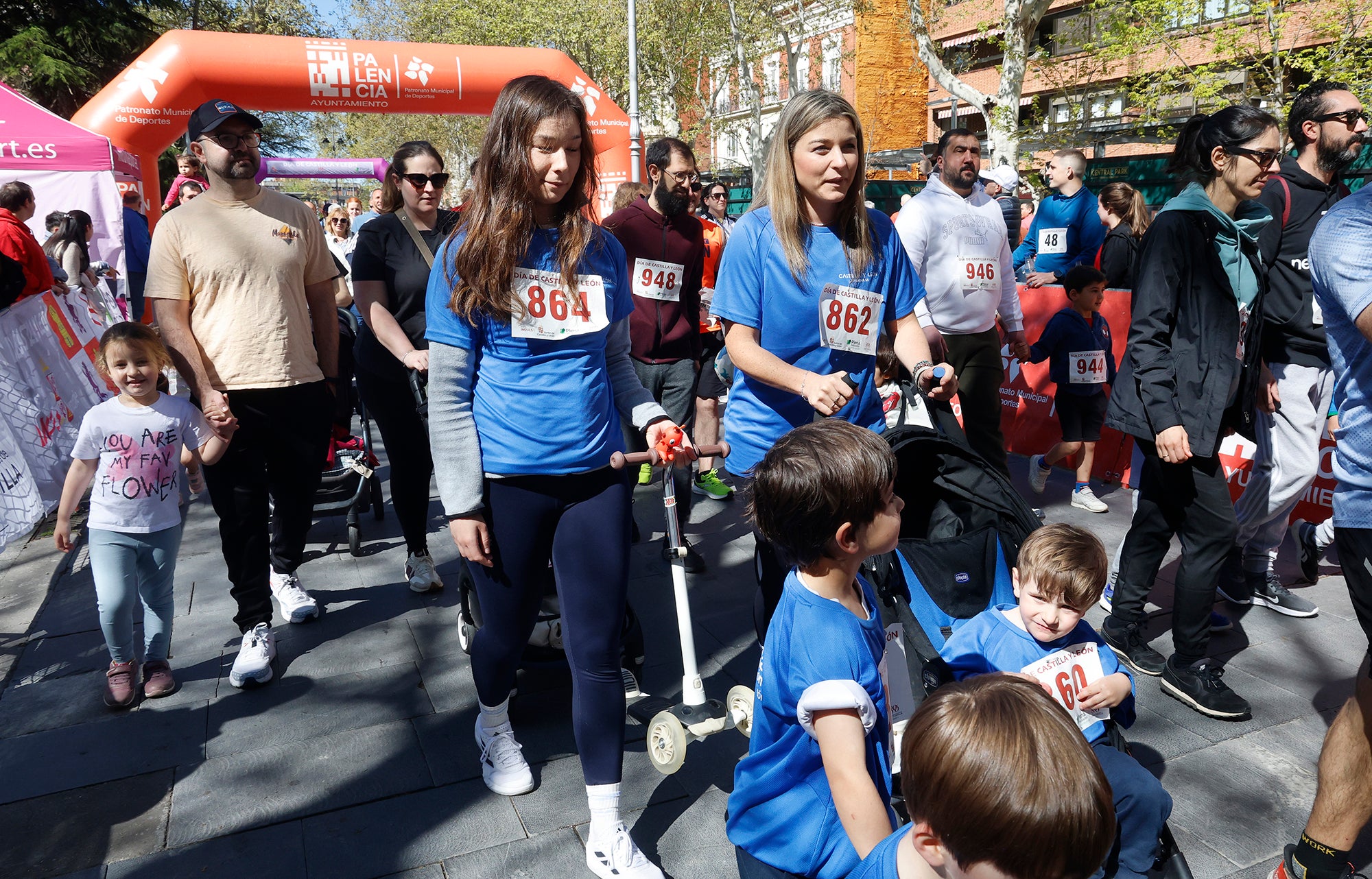Palencia se llena de deportistas para celebrar el Día de Castilla y León