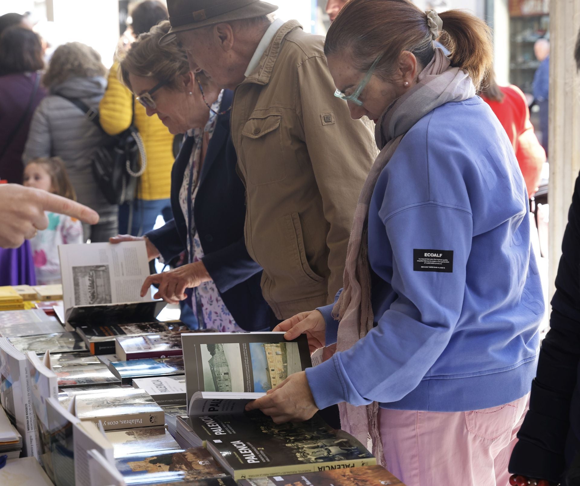 Los libros toman la Calle Mayor de Palencia