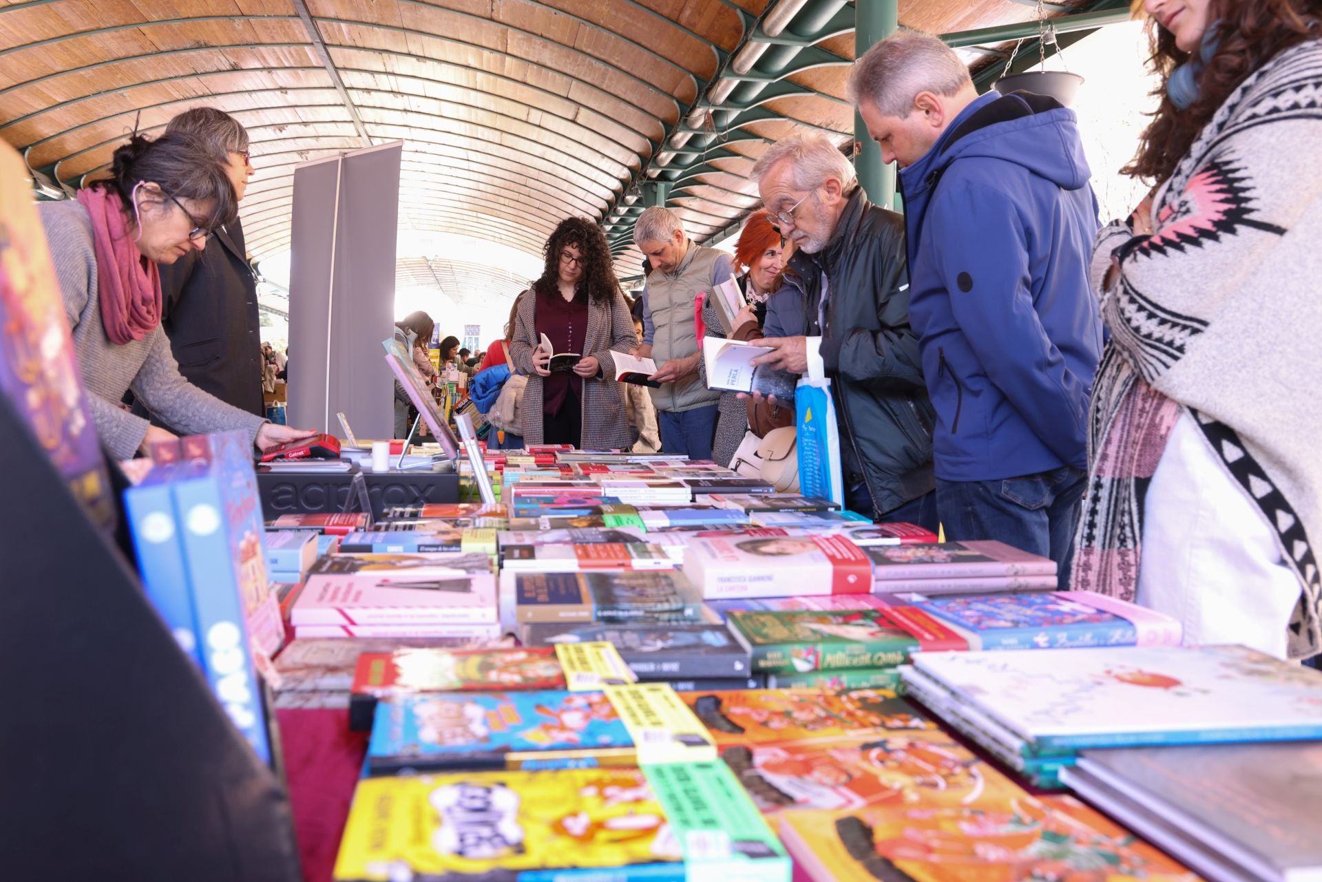 Día del Libro en la Plaza de España de Valladolid.
