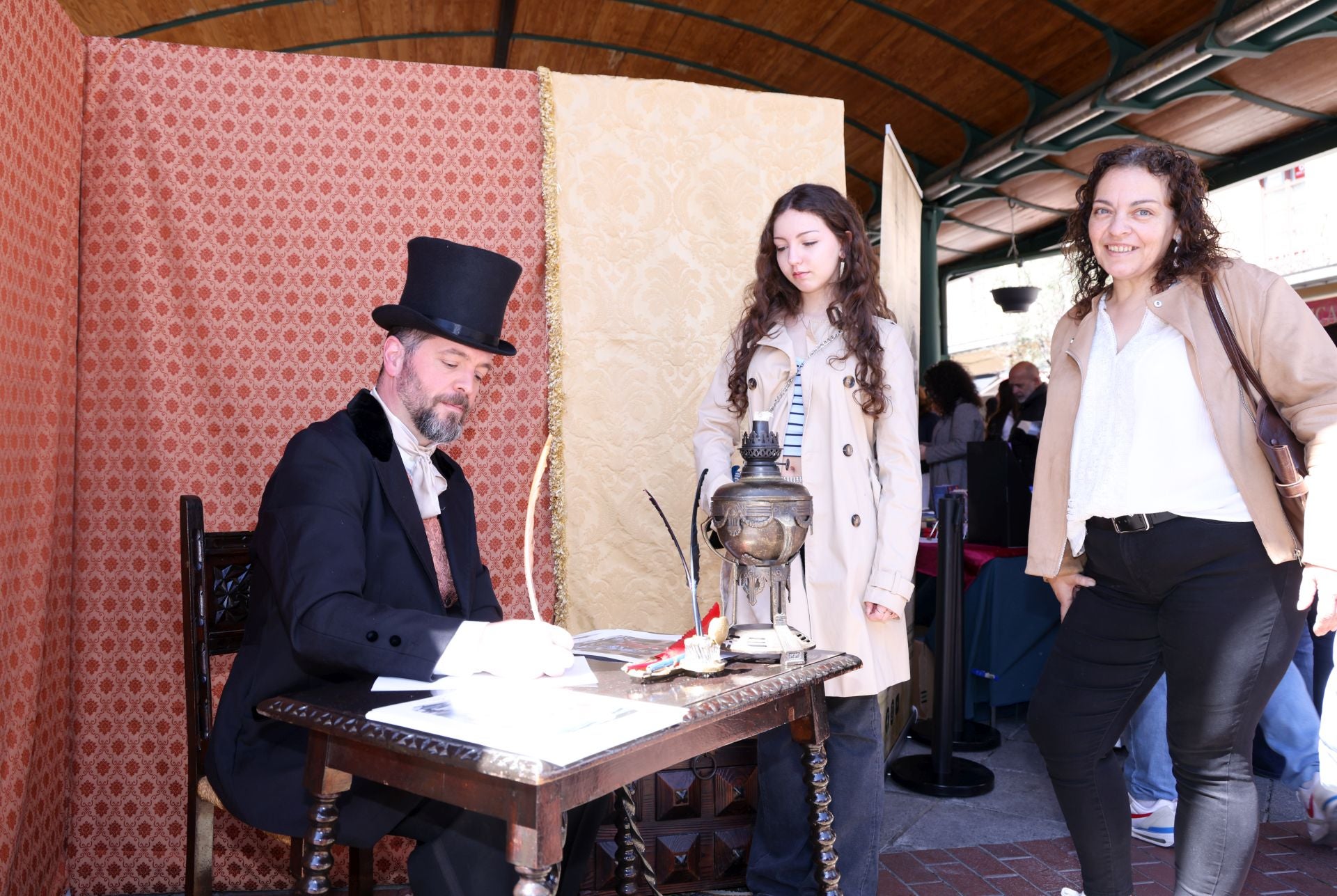 Día del Libro en la Plaza de España de Valladolid.