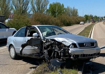 Positivo en alcoholemia tras empotrarse en una mediana de la carretera de Soria