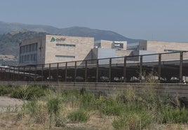 Parcela que no será utilizada finalmente como aparcamiento provisional junto a la estación del Ave de Segovia.