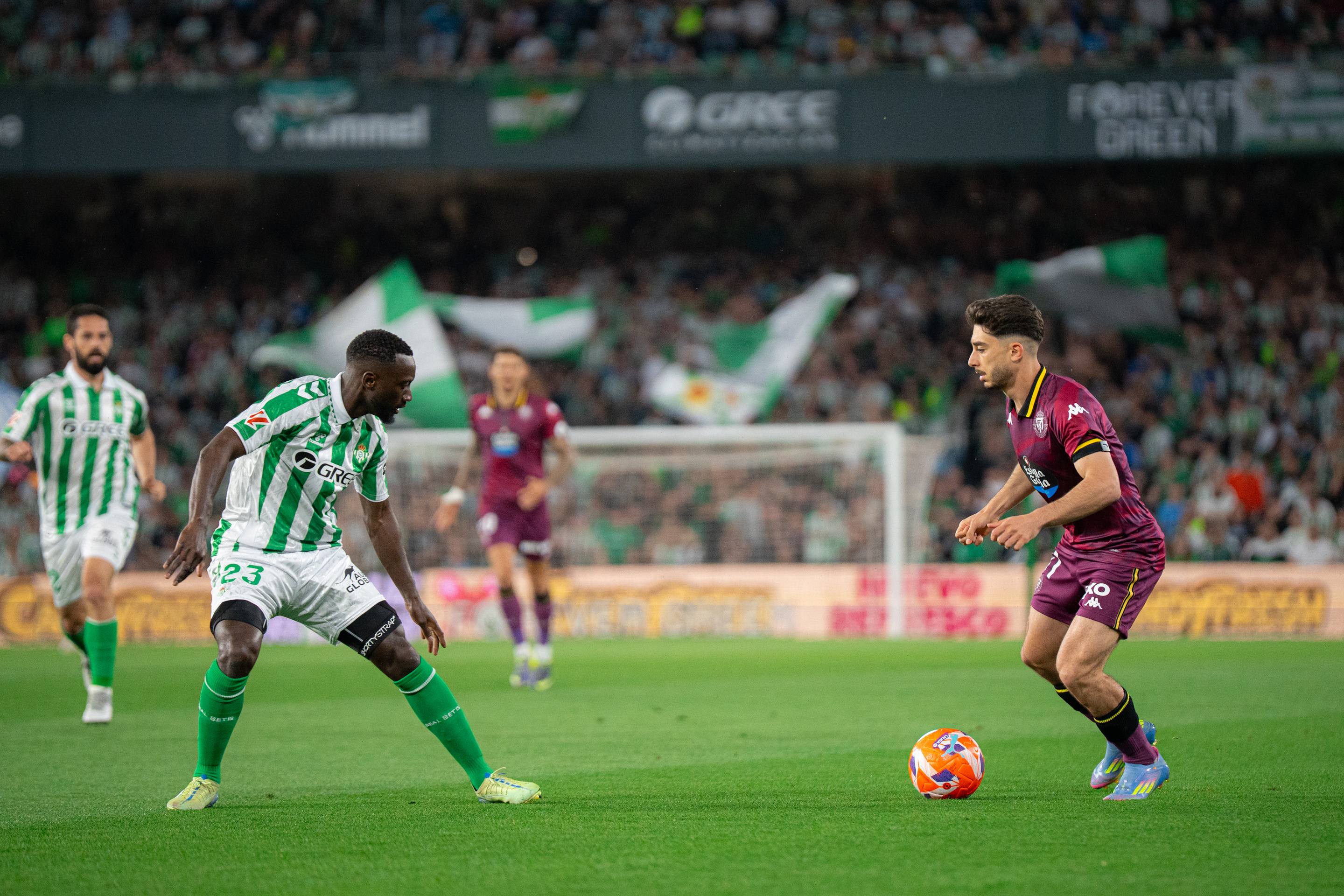 La derrota del descenso ante el Betis, en imágenes