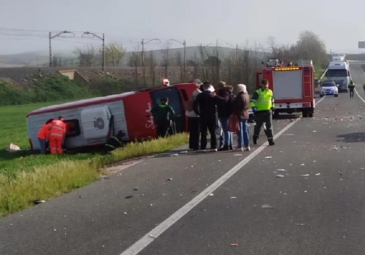 Muere una mujer en Burgos en un doble accidente con tres vehículos implicados