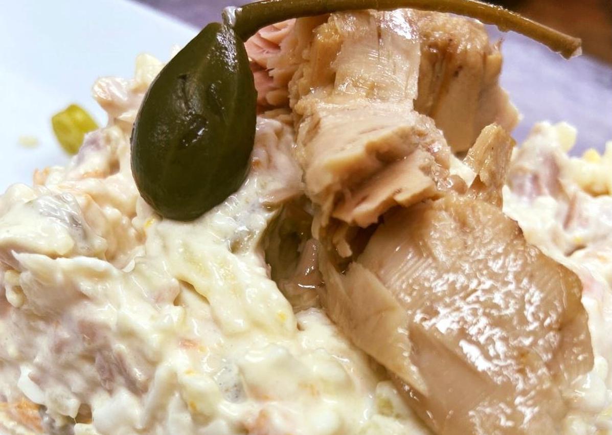 Imagen secundaria 1 - Callos, ensaladilla y chuletón de El Caballo de Troya.