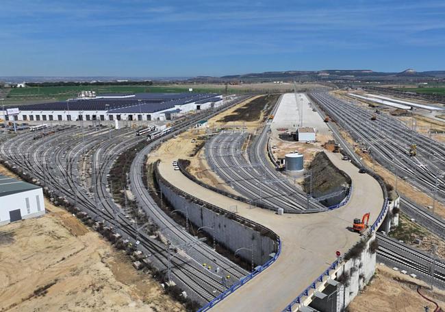 Multimodal de mercancías y plataforma logística en el páramo de San Isidro.