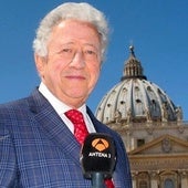 Antonio Pelayo durante una retransmisión con Antena 3.