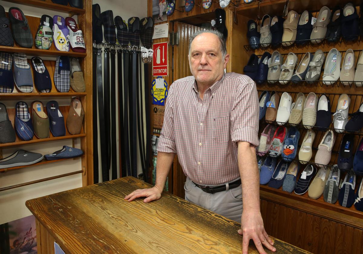 El histórico comercio de Segovia que cerrará tras 65 años: «Llega un momento que quieres descansar»