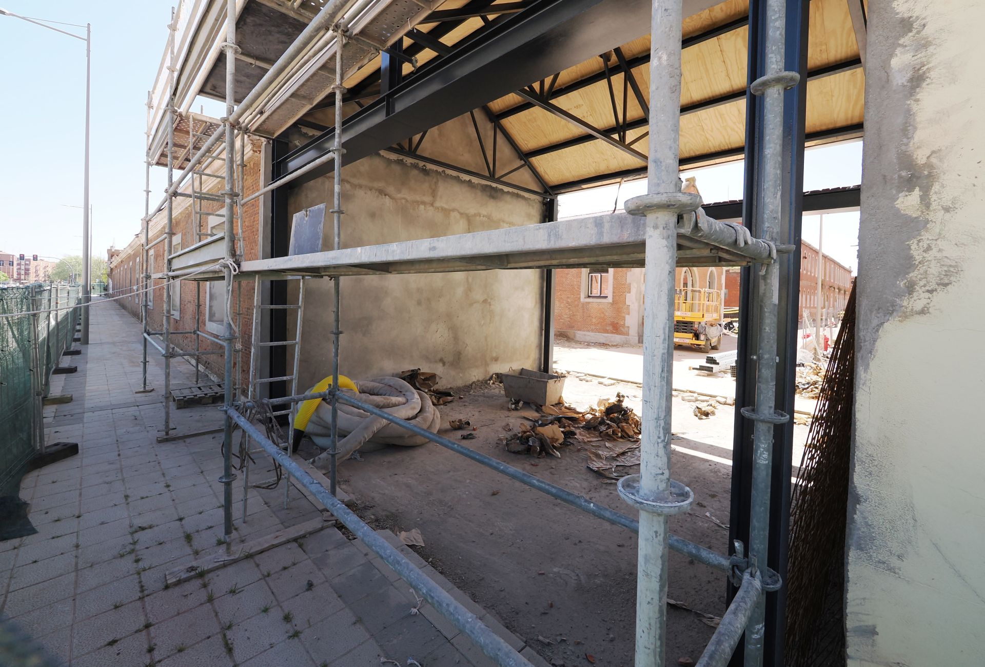 Obras en el Paseo de Arco de Ladrillo de Valladolid para construir pisos para jóvenes
