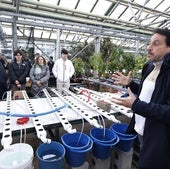 Visita a un invernadero de Agrarias, en la jornada de puertas abiertas del mes pasado para nuevos estudiantes.