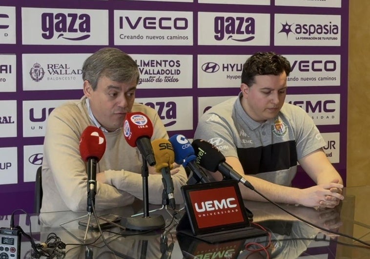 El presidente del UEMC, Lorenzo Alonso, y el nuevo técnico, Alejandro Paniagua, durante la rueda de prensa.