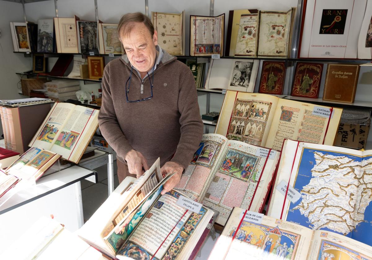 La Feria echa hoy el cierre con libros de colección vendidos por hasta 9.000 euros
