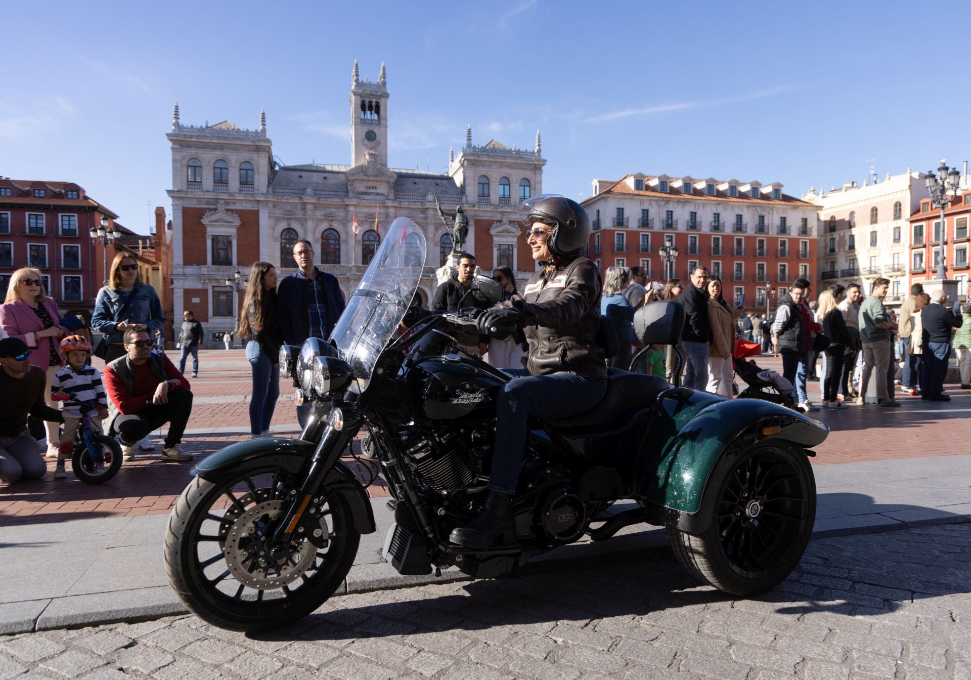Las imágenes de las motos en la VIII Lechazada sobre Harley Davidson