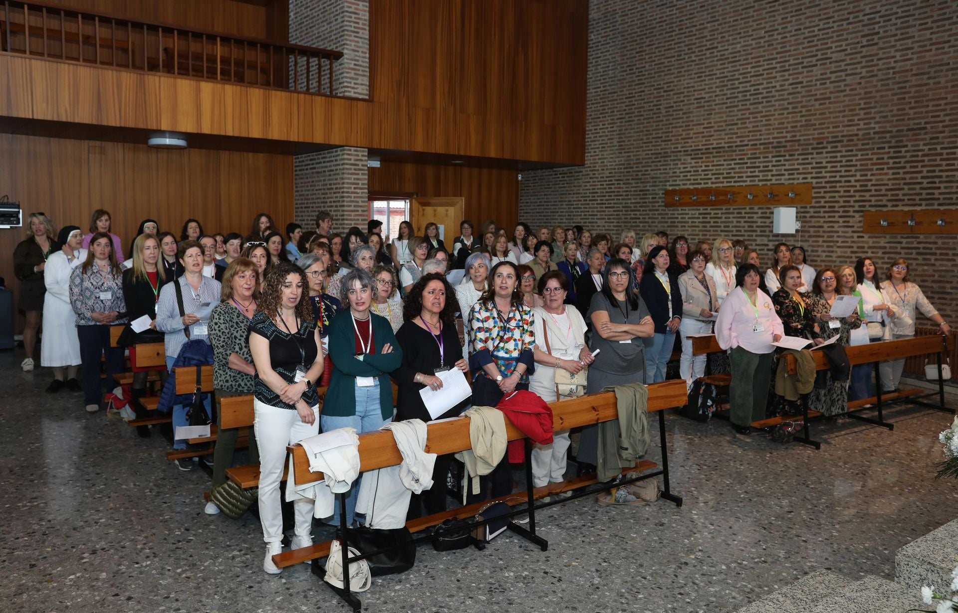 Encuentro de antiguas alumnas en el colegio Corazón de María