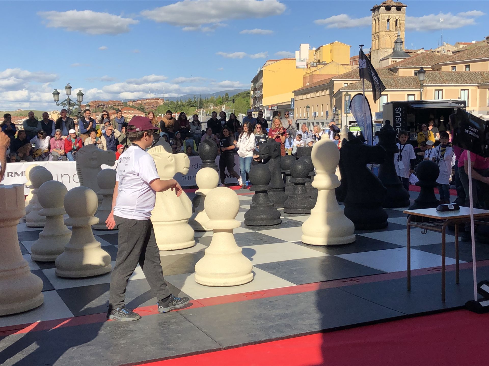 El torneo de ajedrez junto al Acueducto, en imágenes
