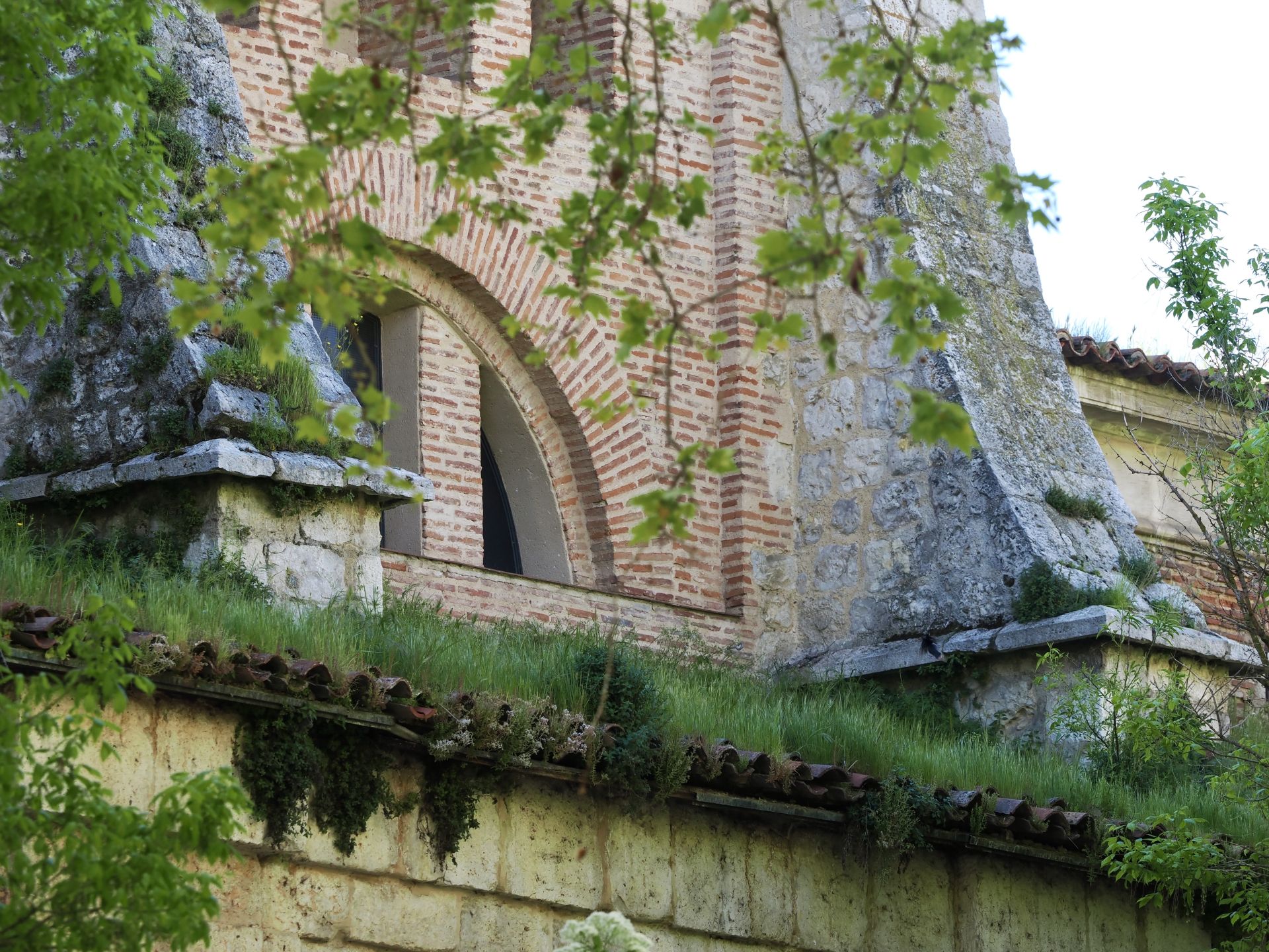 Estado de la cubierta y del entorno del Monasterio de las Huelgas