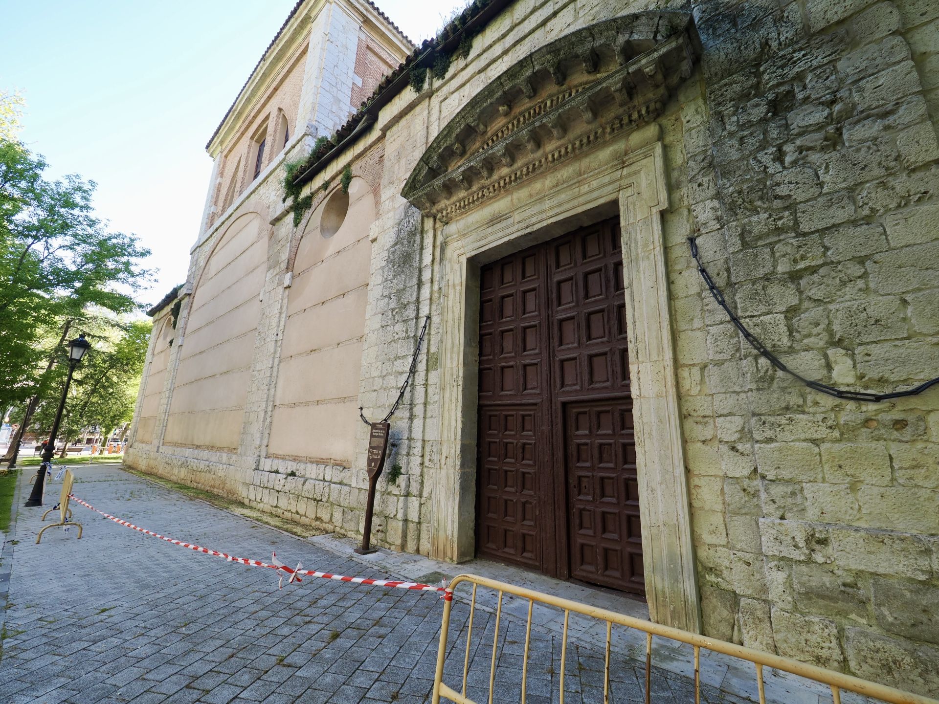 Estado de la cubierta y del entorno del Monasterio de las Huelgas