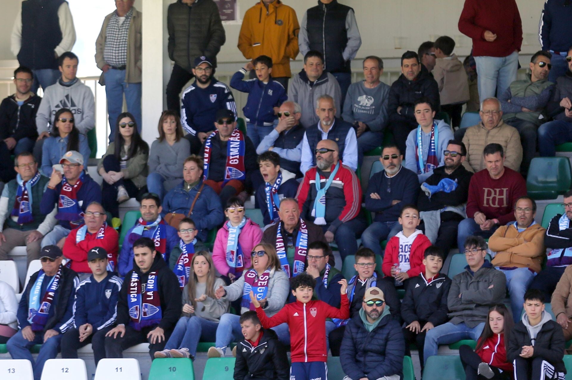 Búscate en La Albuera durante el Segoviana vs Barakaldo