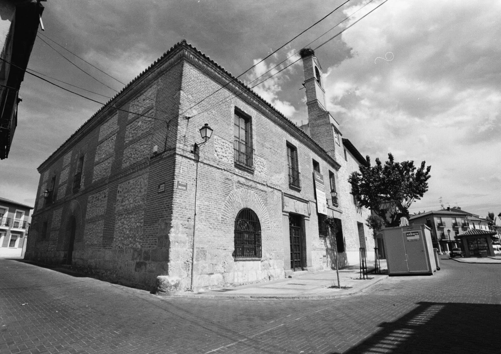 Fachada de la Real Chancillería de Olmedo. 29 de abril de 1999.