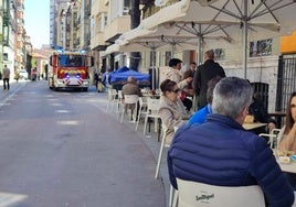 Una terraza en Valladolid durante el apagón.