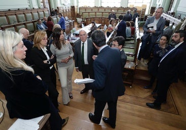 El Ayuntamiento decidirá este martes si retira las competencias de la Policía a Vox