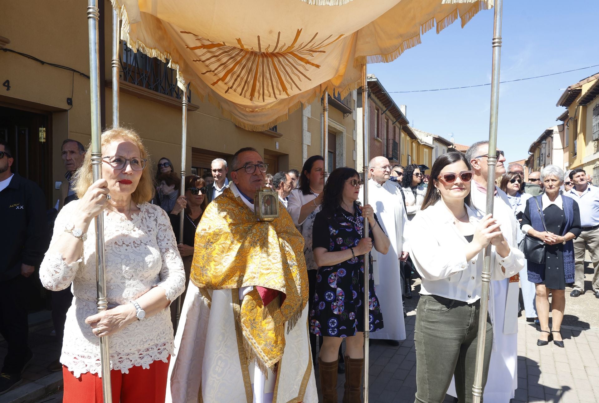 Frómista vibra con la procesión por San Telmo