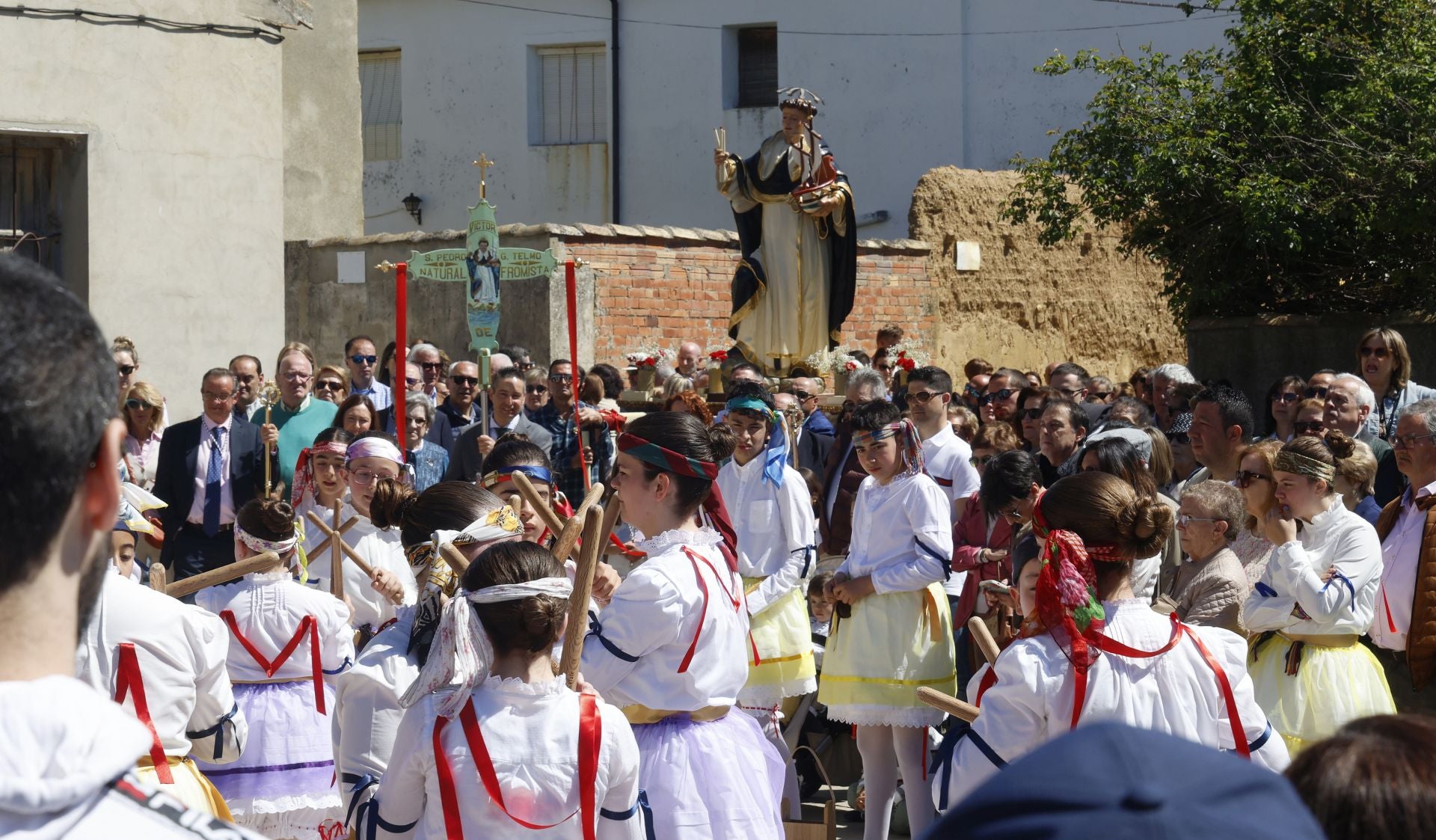 Frómista vibra con la procesión por San Telmo