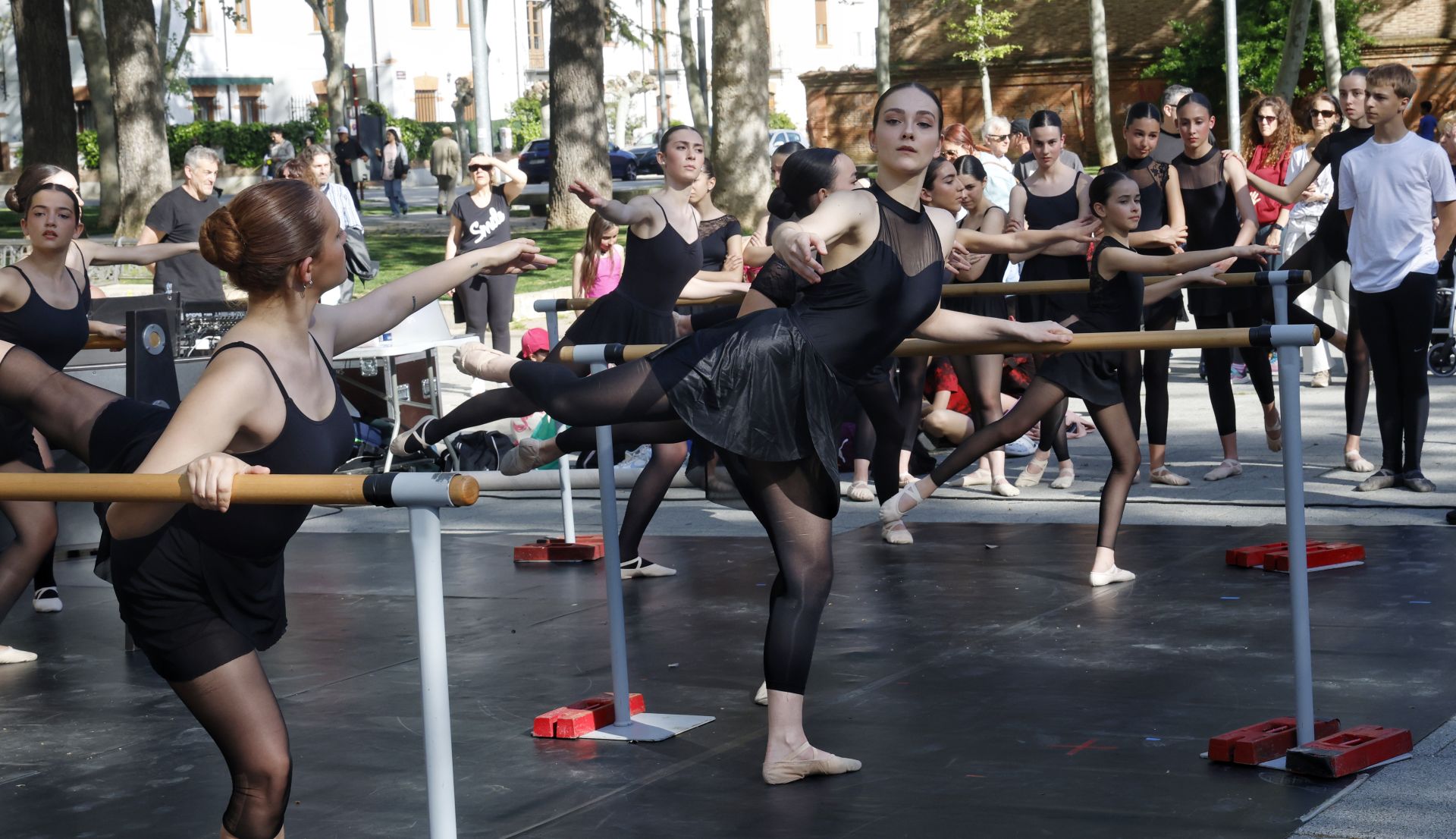 Palencia baila para homenajear a Noverre